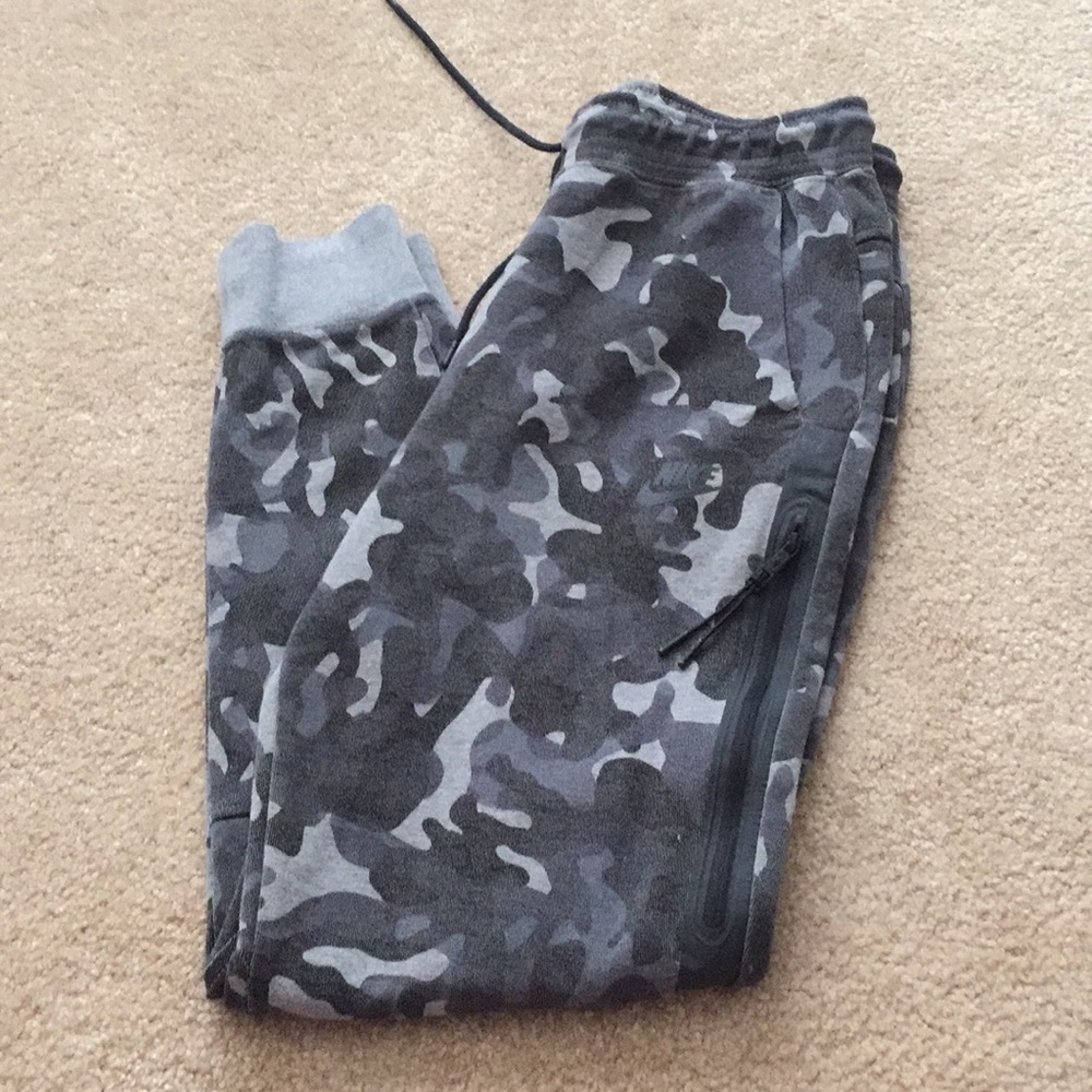 Nike Small warm up pants